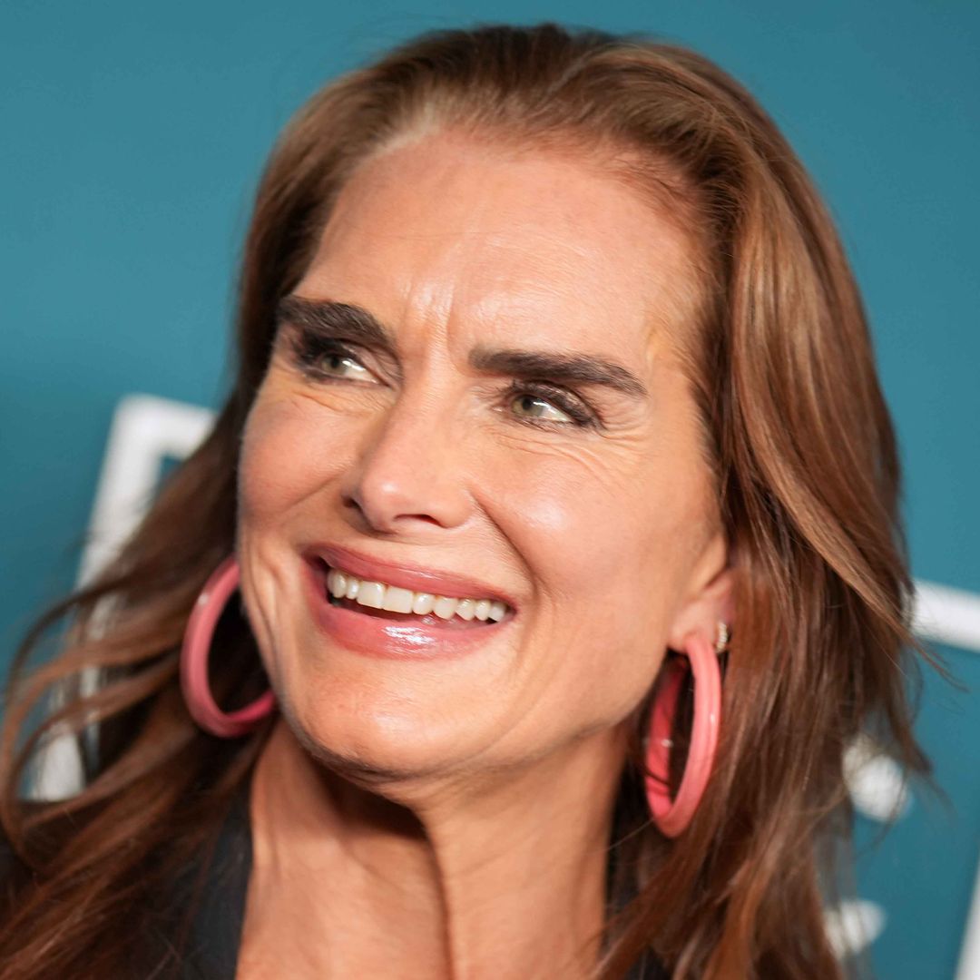 Brooke Shields has been sharing her fave hair & beauty products and we're taking notes